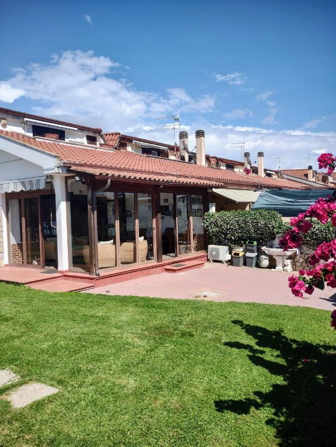 Villa Mery L'Americano Экстерьер фото
